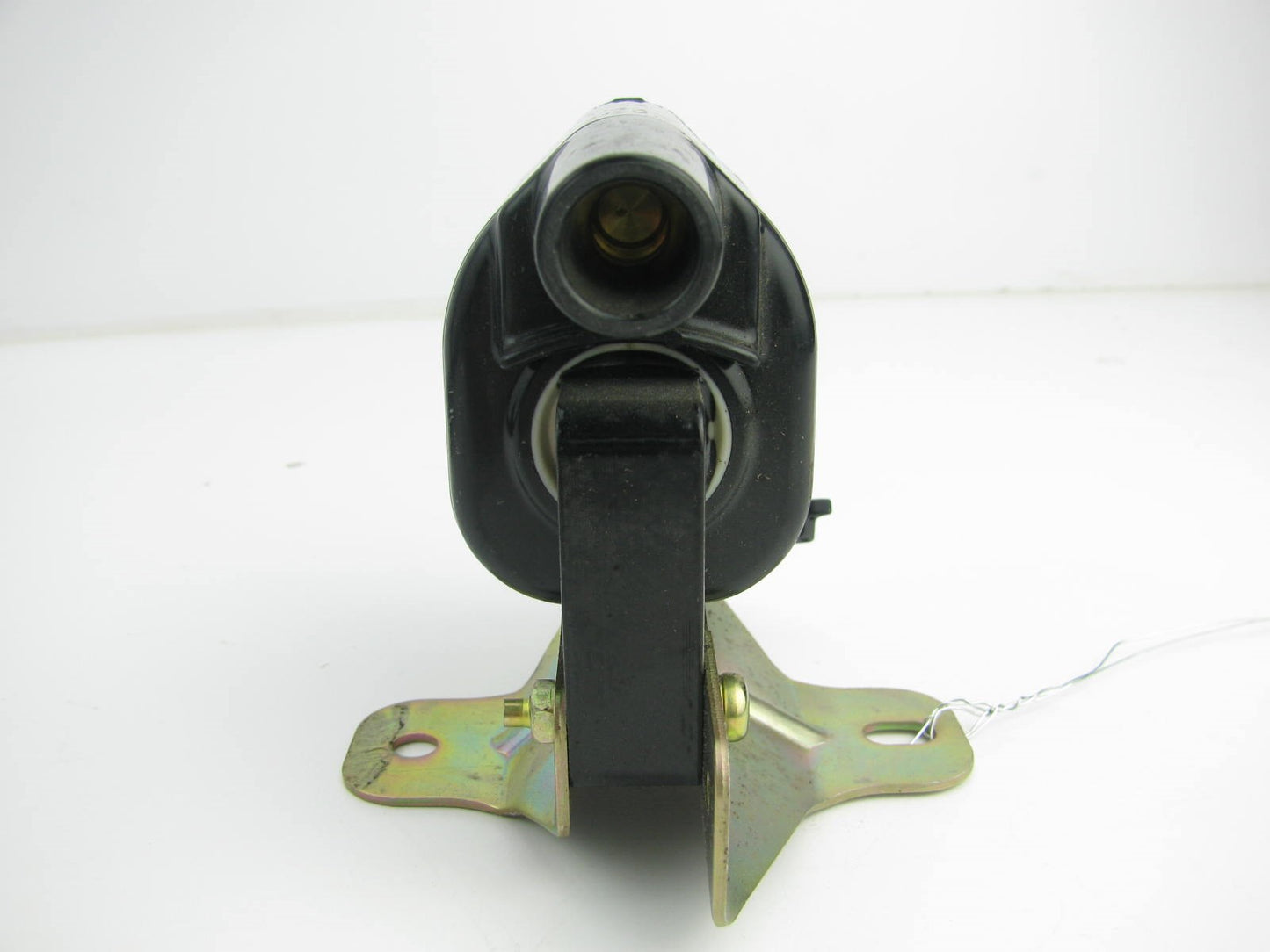 NEW - OUT OF BOX - Mazda B359-18-100 Ignition Coil