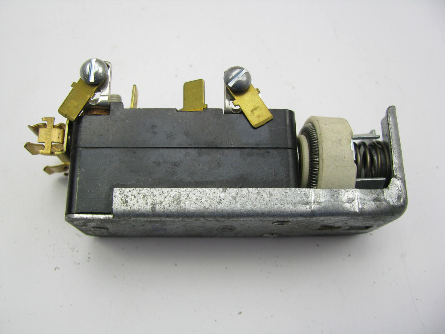 NEW - OUIT OF BOX OEM Ford B5T-11654-A Headlight Lamp Switch 6 VOLT
