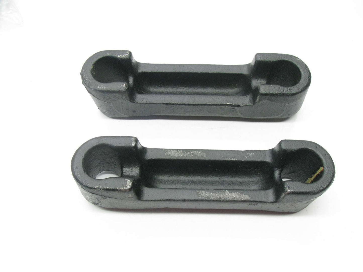 (2) Vintage OEM Ford Truck Bottom U-Bolt Plate Spring Seat Caps B7TZ-5796-B