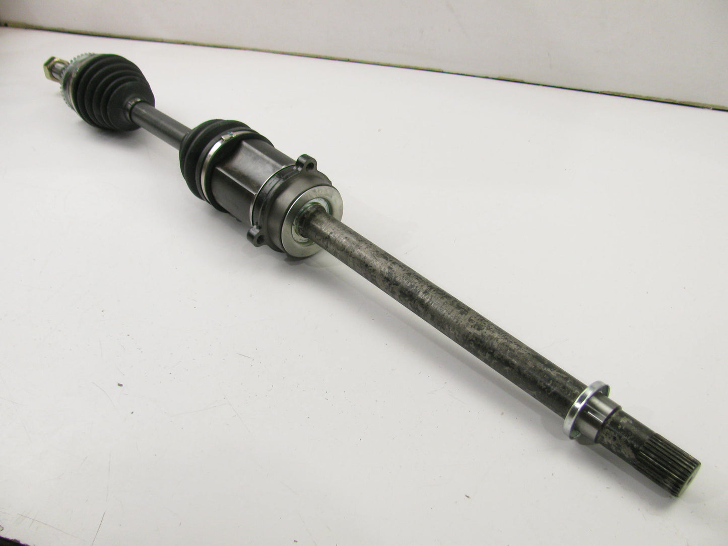 NEW - OUT OF BOX - FRONT RIGHT CV Axle For 95-99 Nissan Maxima 96-99 I30