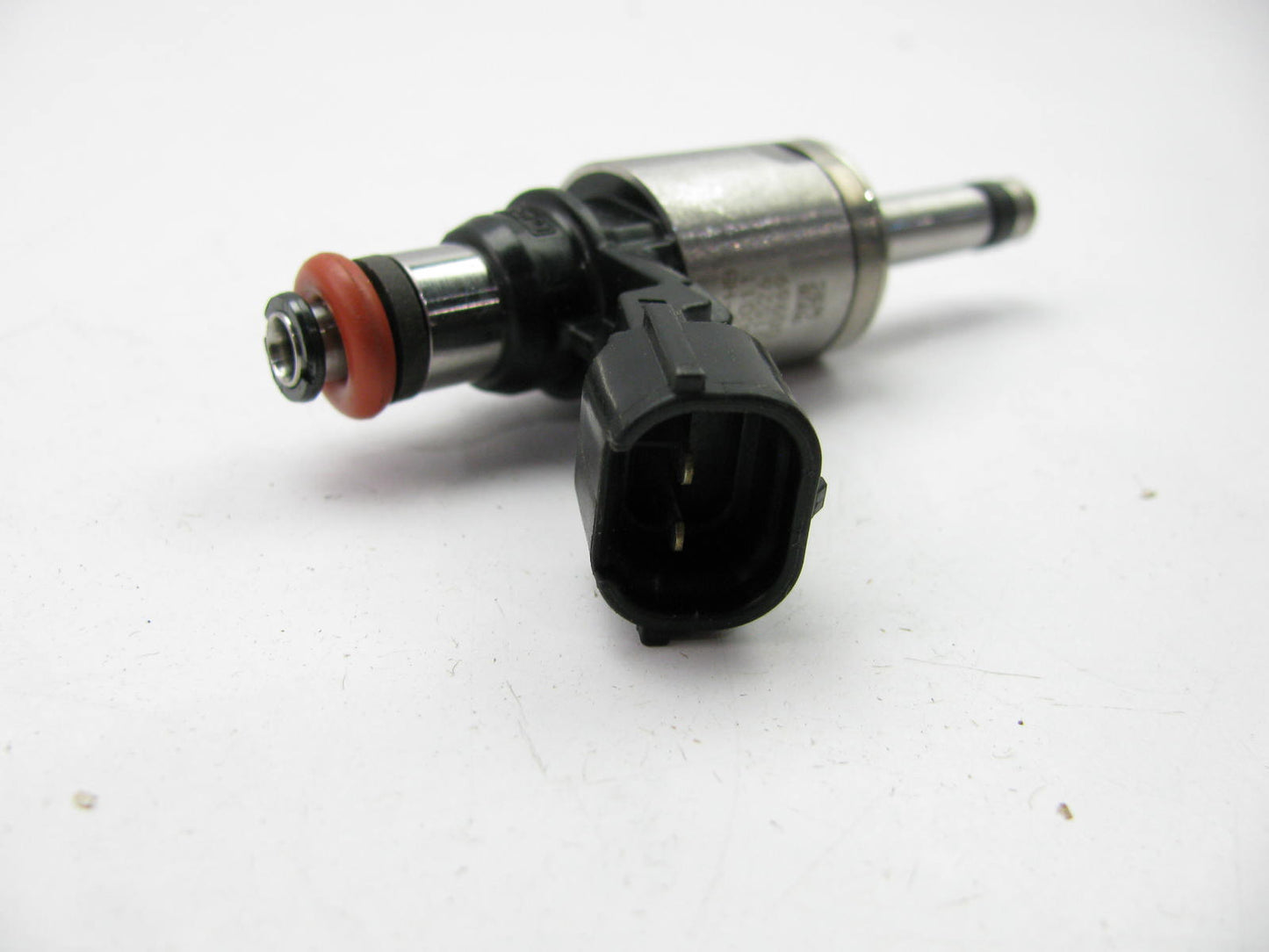 (1) NEW UNBOXED OEM Ford BL3E-HB Fuel Injector