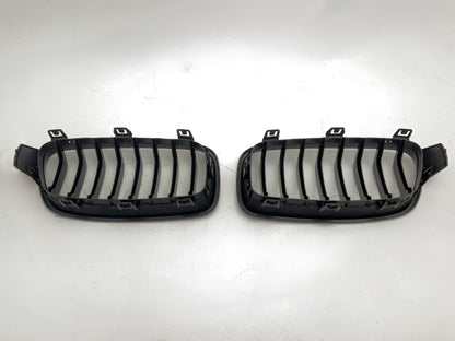 New Aftermarket BMW3070AN Front Grille Set, Matte Black