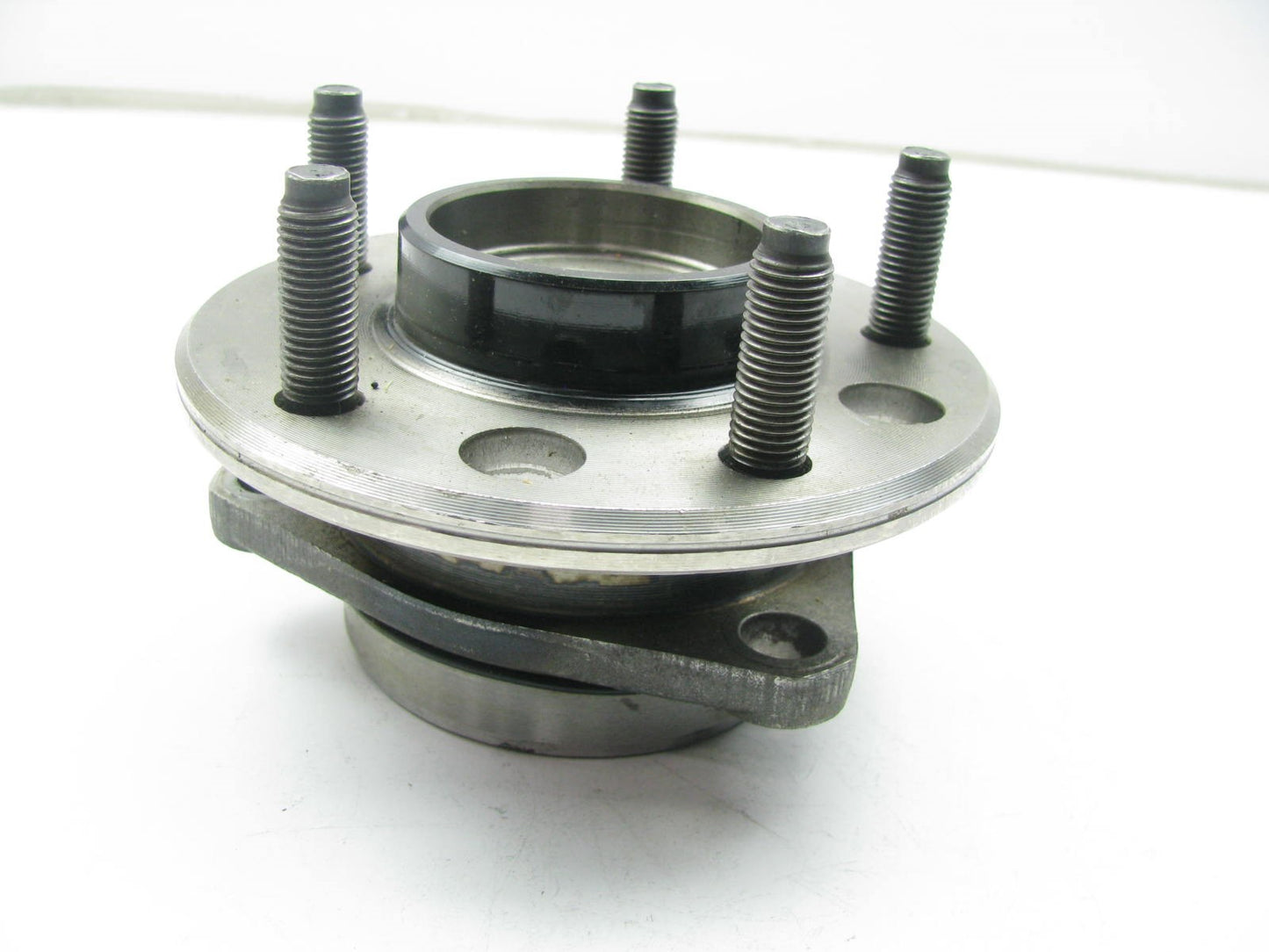 New - OUT OF BOX BR930072 Front Wheel Hub & Bearing