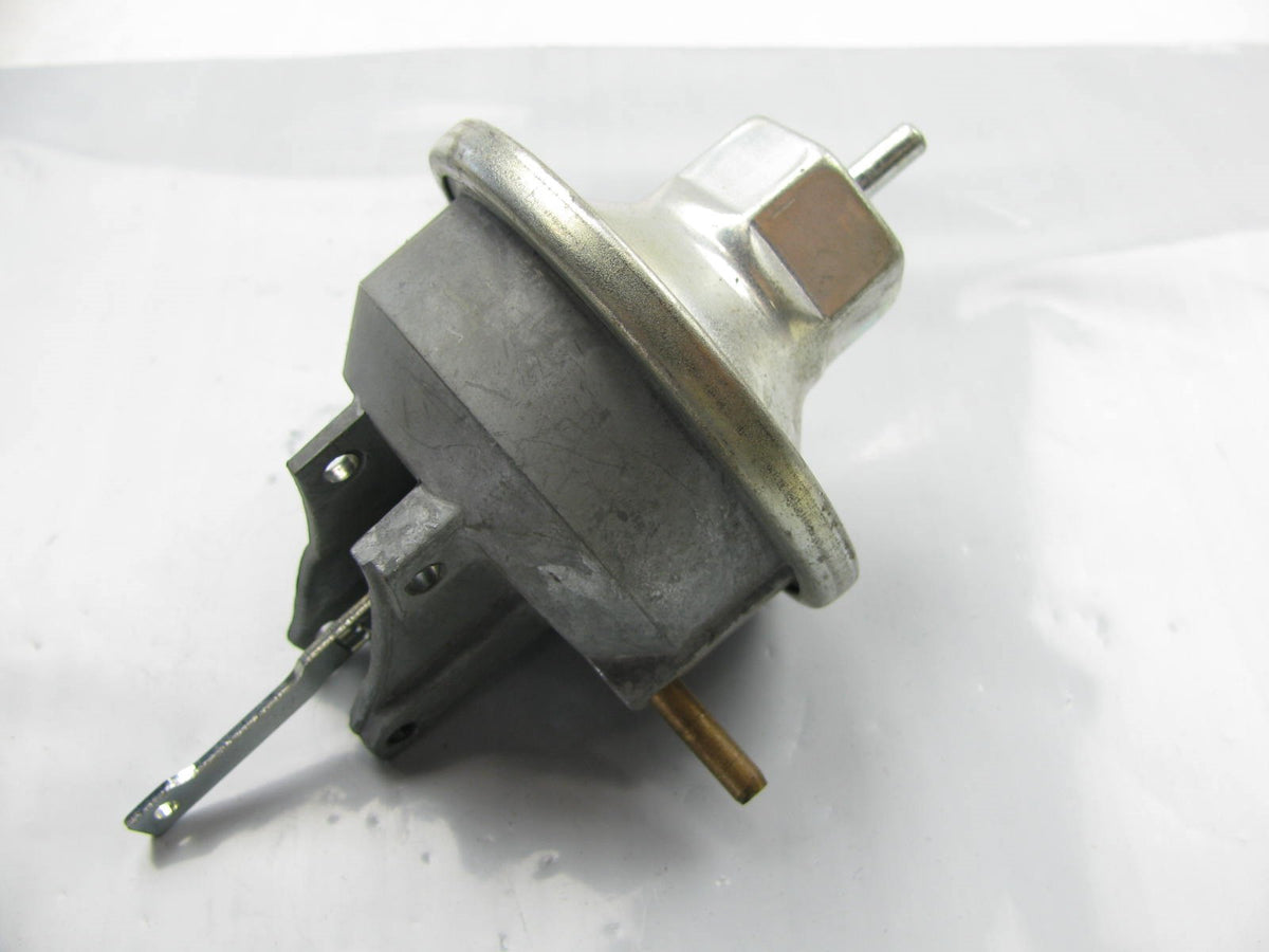NEW - OUT OF BOX - C30 Distributor Vacuum Advance Control VC-196