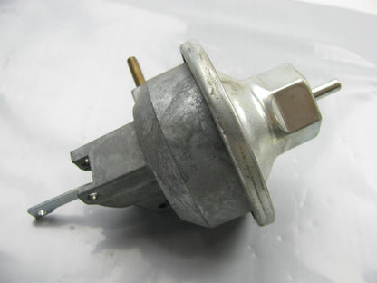 NEW - OUT OF BOX - C30 Distributor Vacuum Advance Control VC-196