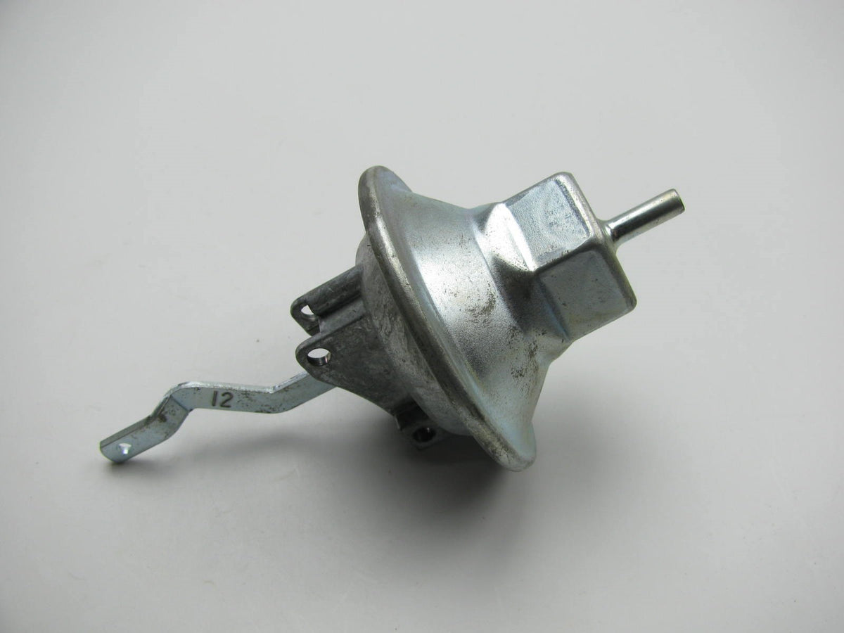 NEW - OUT OF BOX - C38 Distributor Vacuum Advance Control  V392