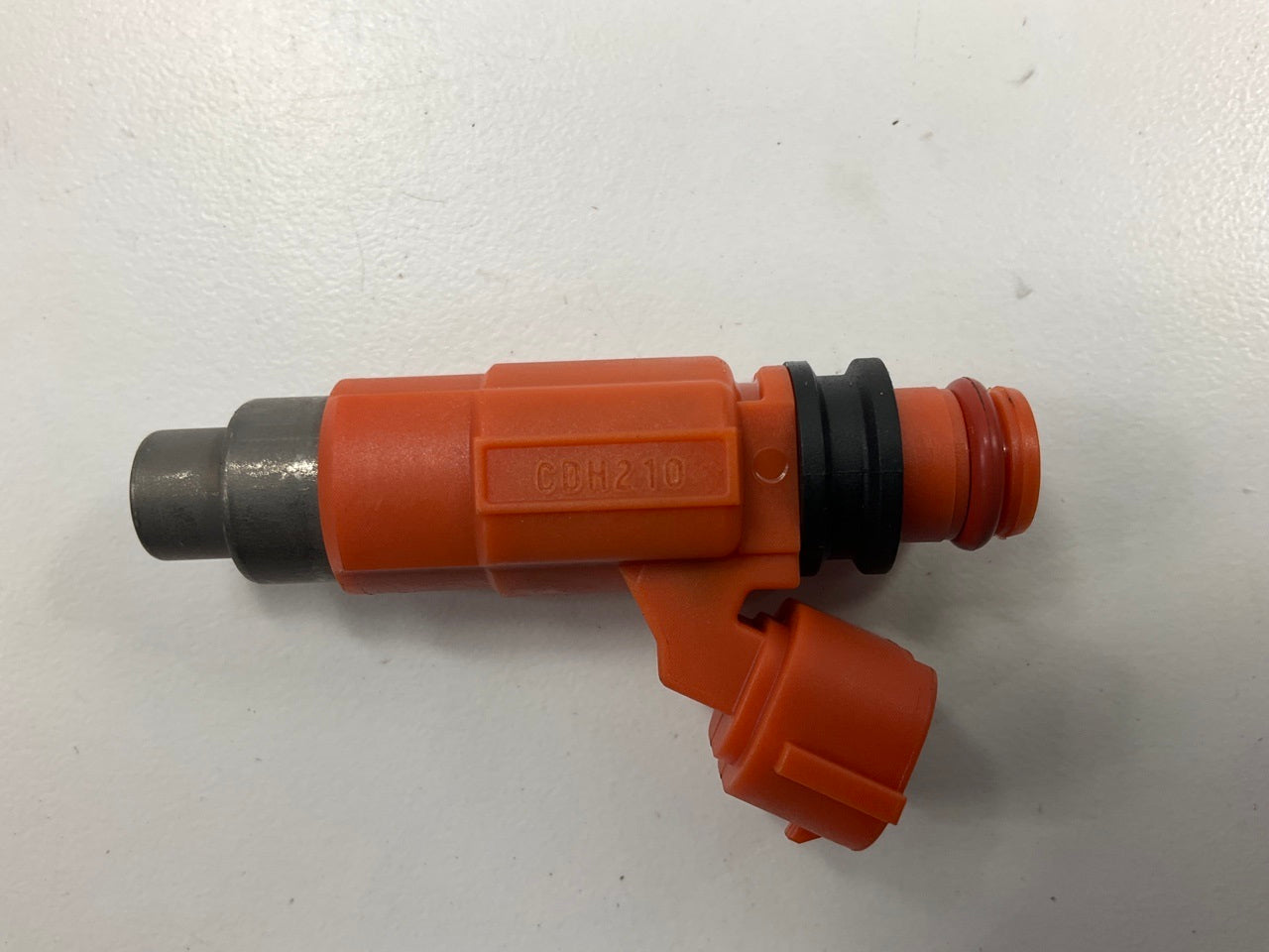 New Unboxed CDH210 Fuel Injector FJ411
