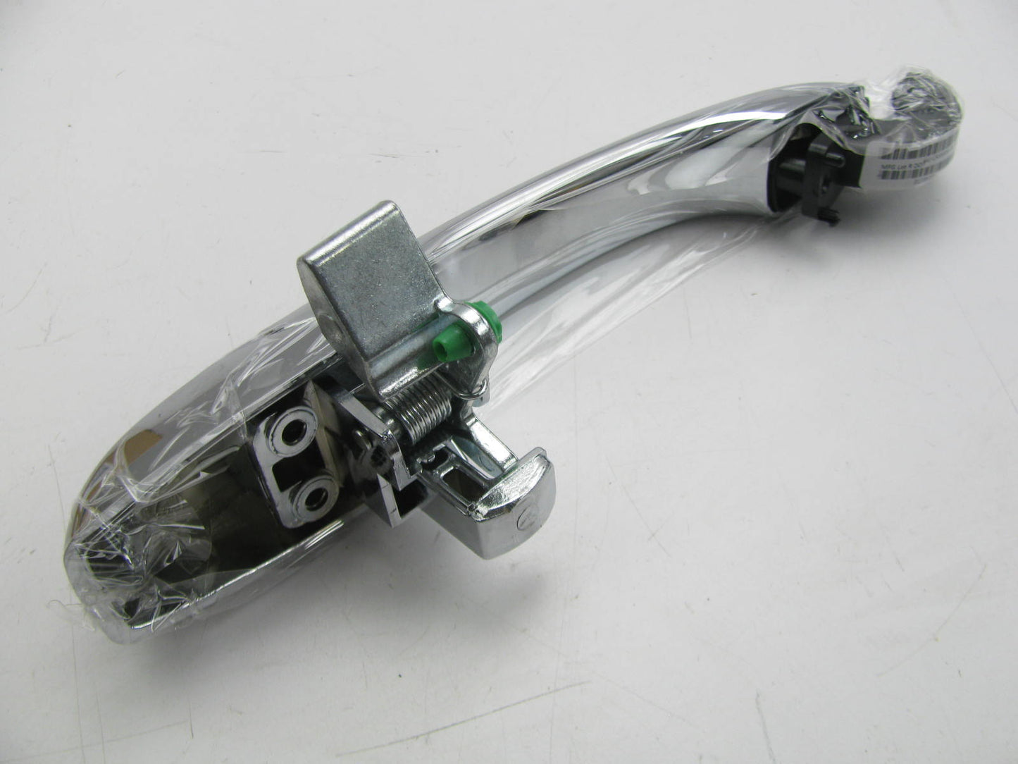 NEW - OUT OF BOX CH1520126 Rear Left Outside Door Handle For 05-10 Chrysler 300