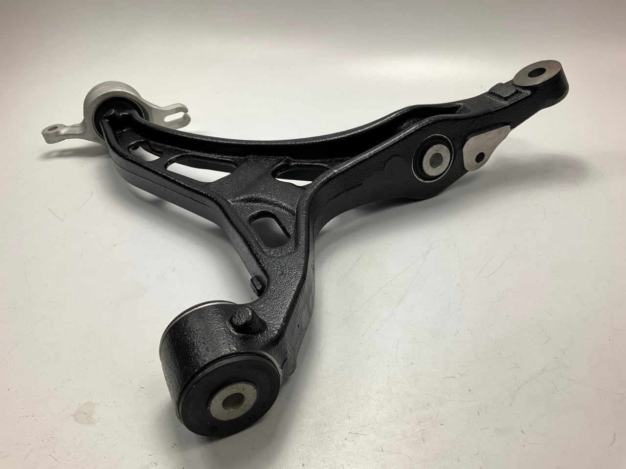 NEW - OUT OF BOX CK642831 Front Left Suspension Control Arm