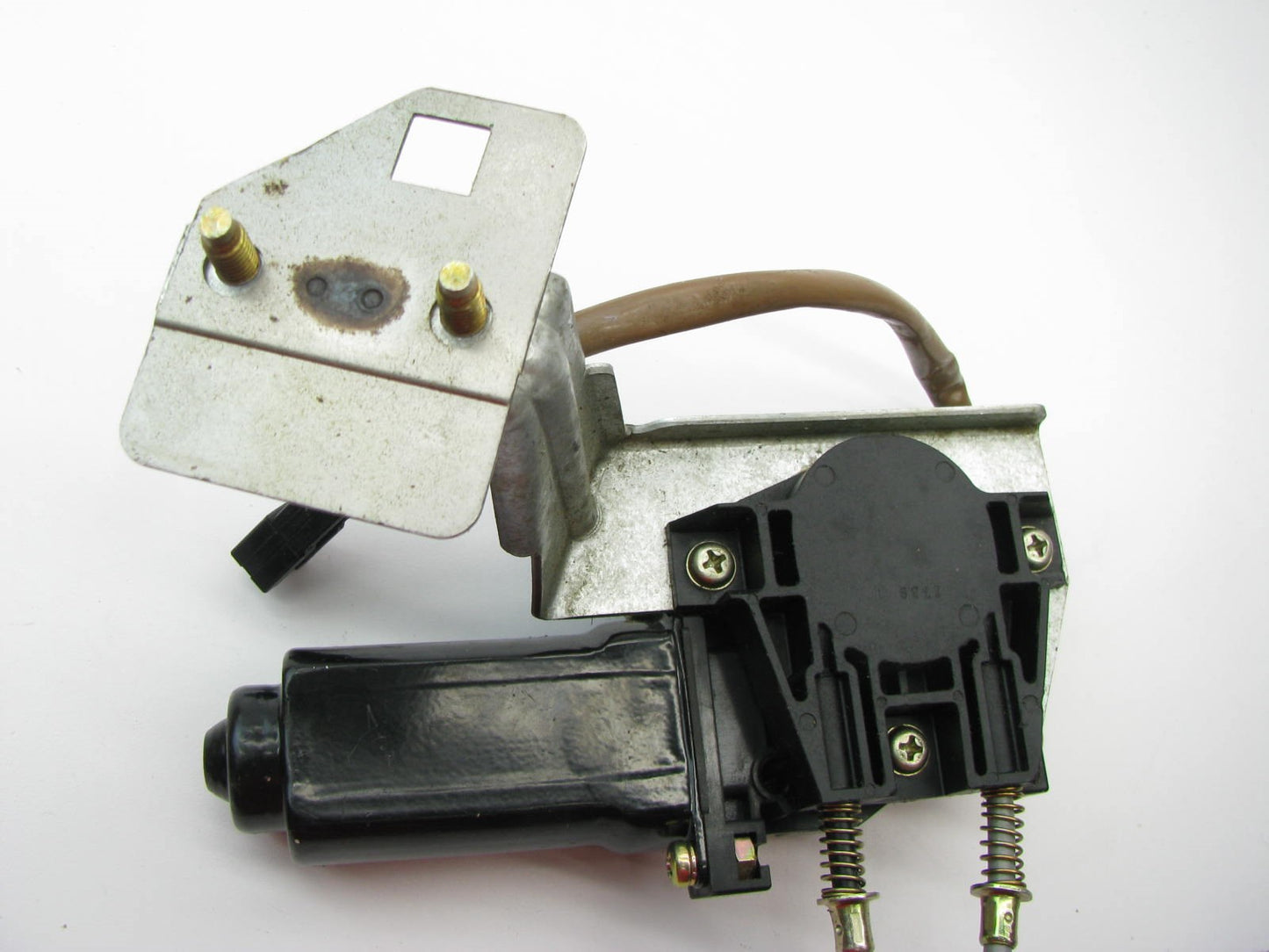 NEW - OUT OF BOX - CM09014XC Left Driver Side Rear Quarter Glass Window Motor