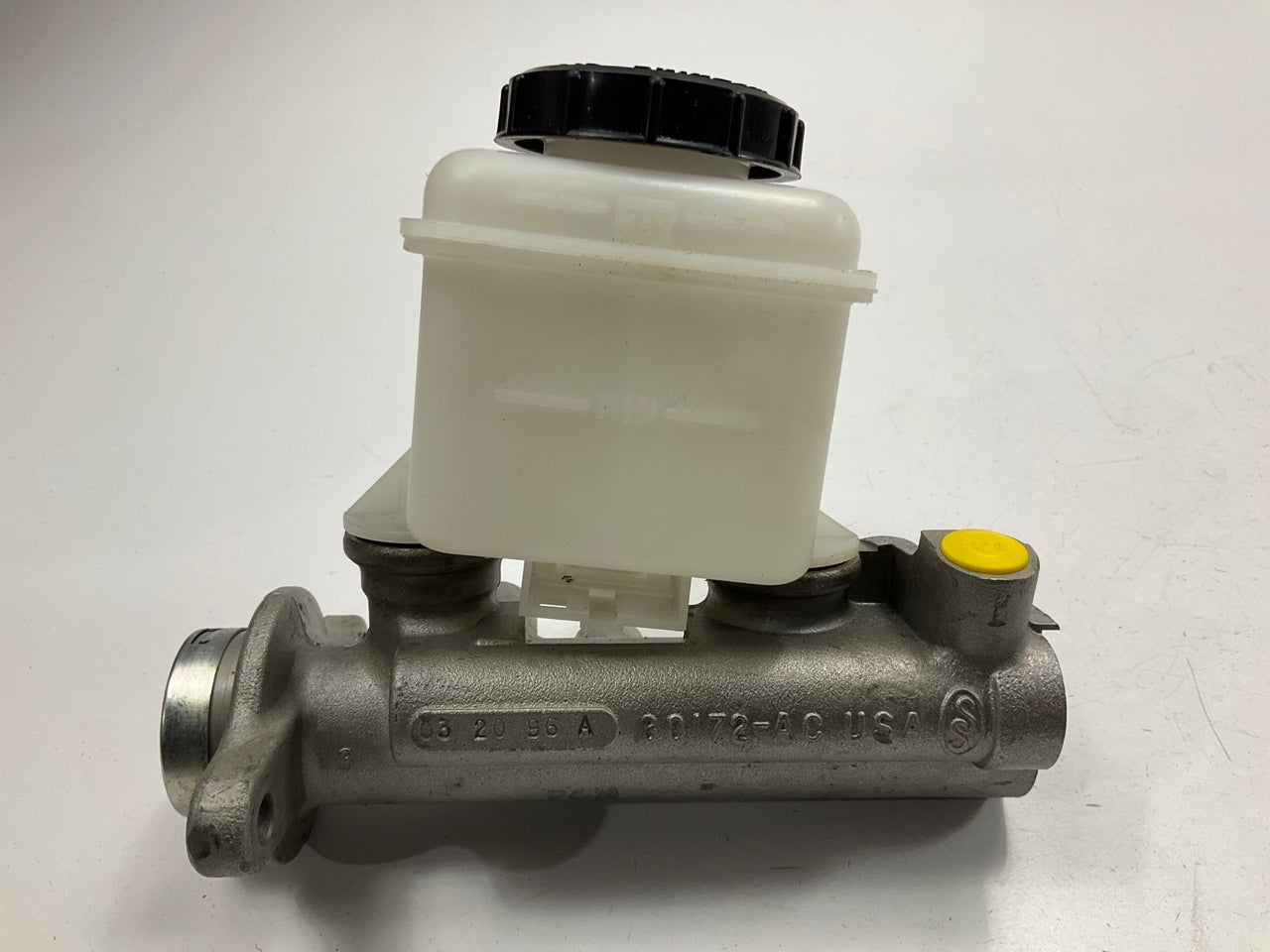 NEW UNBOXED CM1795 Brake Master Cylinder For 1985 Nissan Maxima