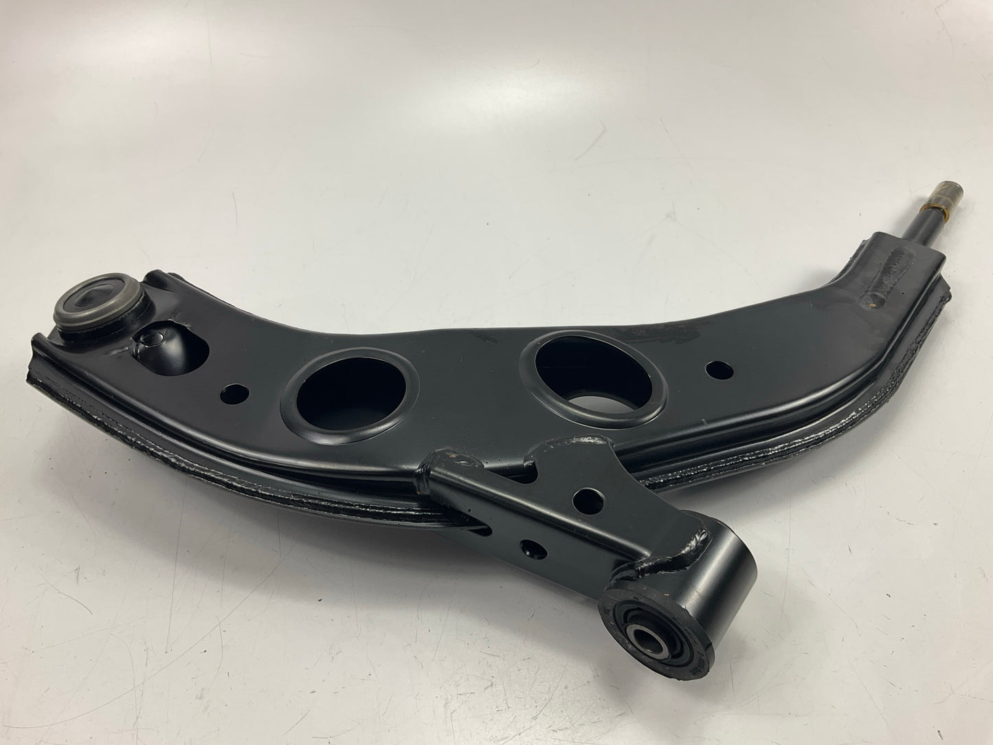 NEW UNBOXED Front Left Lower Suspension Control Arm And Ball Joint Assembly
