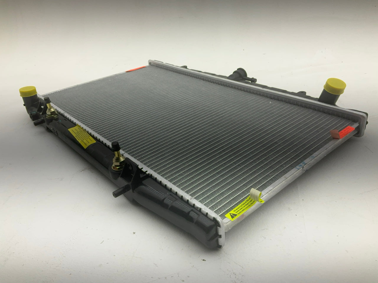NEW UNBOXED Spectra CU2150 Radiator For 1997-2003 Nissan Altima
