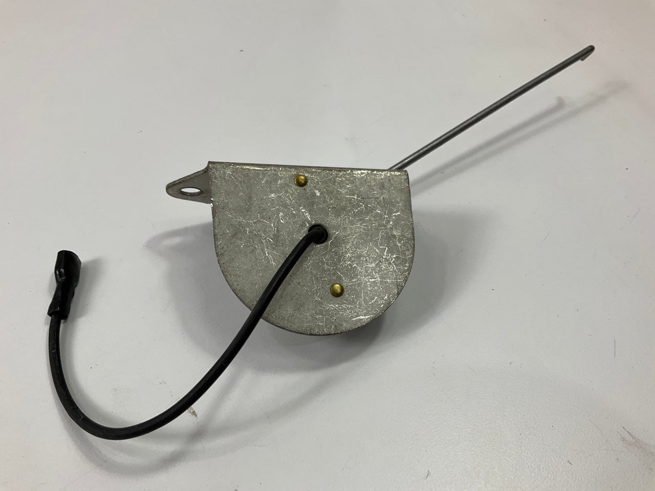 NEW - OUT OF BOX STANDARD CV189 Carburetor Choke Thermostat