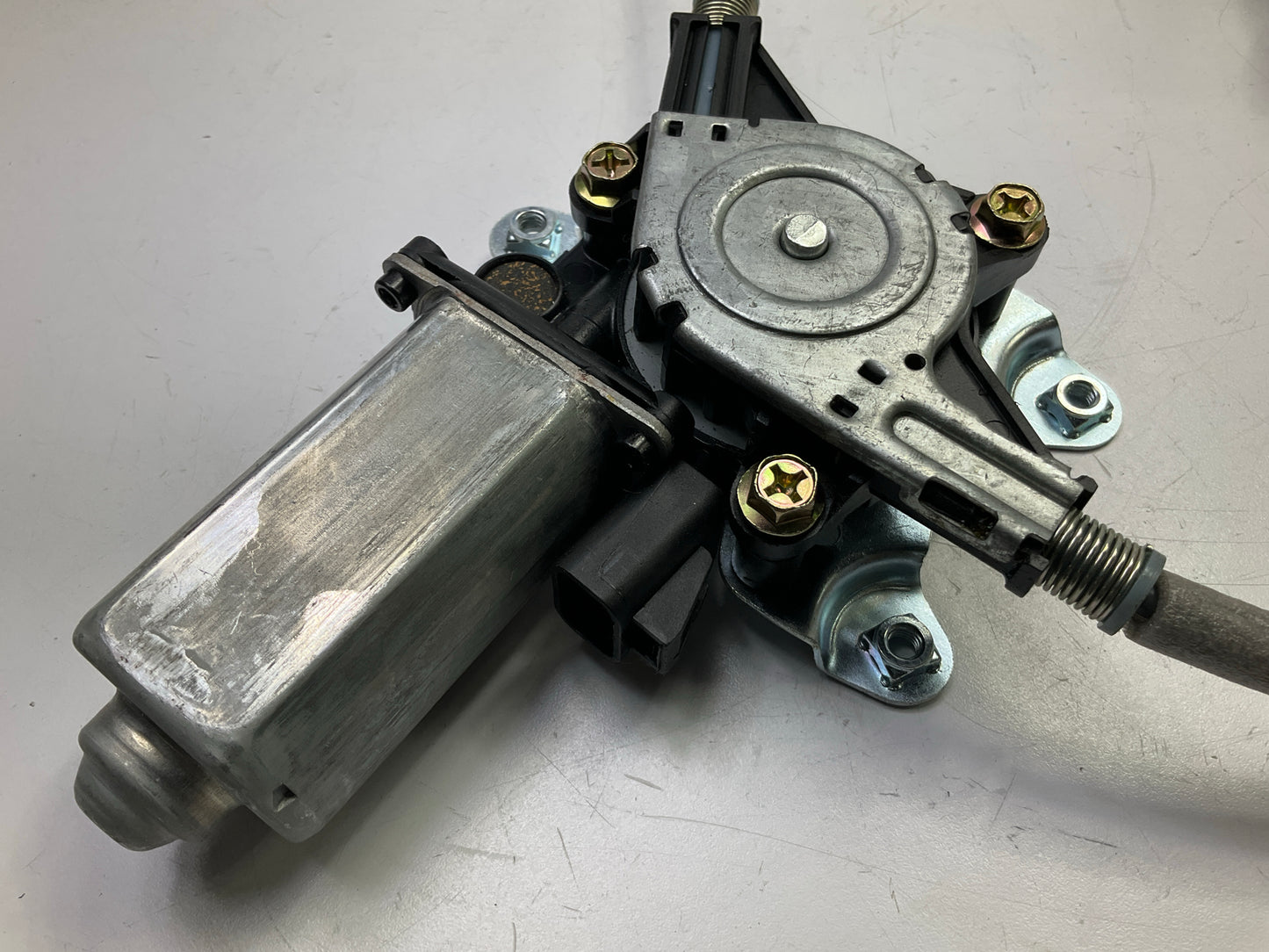 NEW CVI1084BR Rear Right Power Window Motor & Regulator 00-05 Chevy Monte Carlo