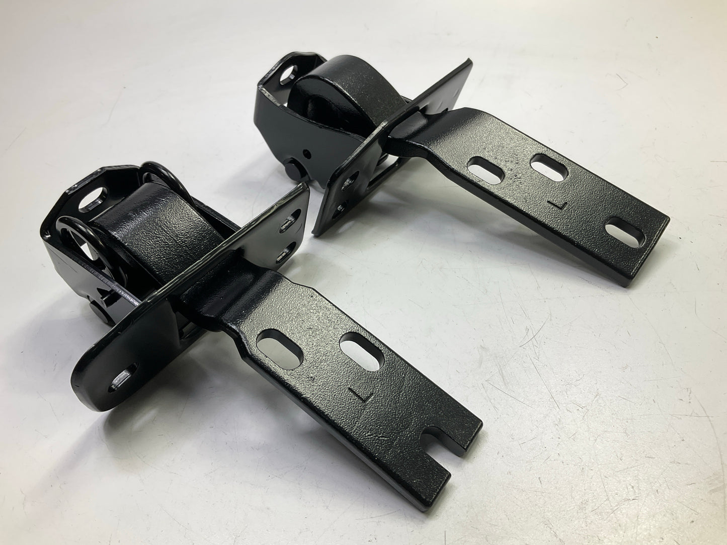 NEW CVT1183KL Upper & Lower Steel Door Hinges Left Drivers 47-54 Chevy GMC Truck