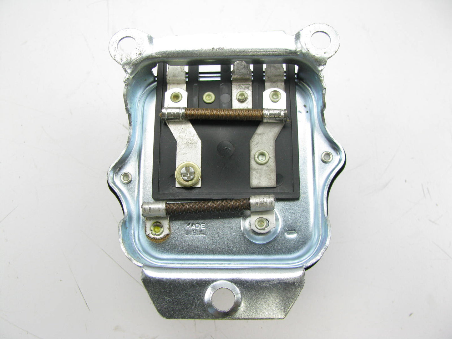 NEW - OUT OF BOX D-63 Voltage Regulator For 1963-1967 Pontiac - 1119511