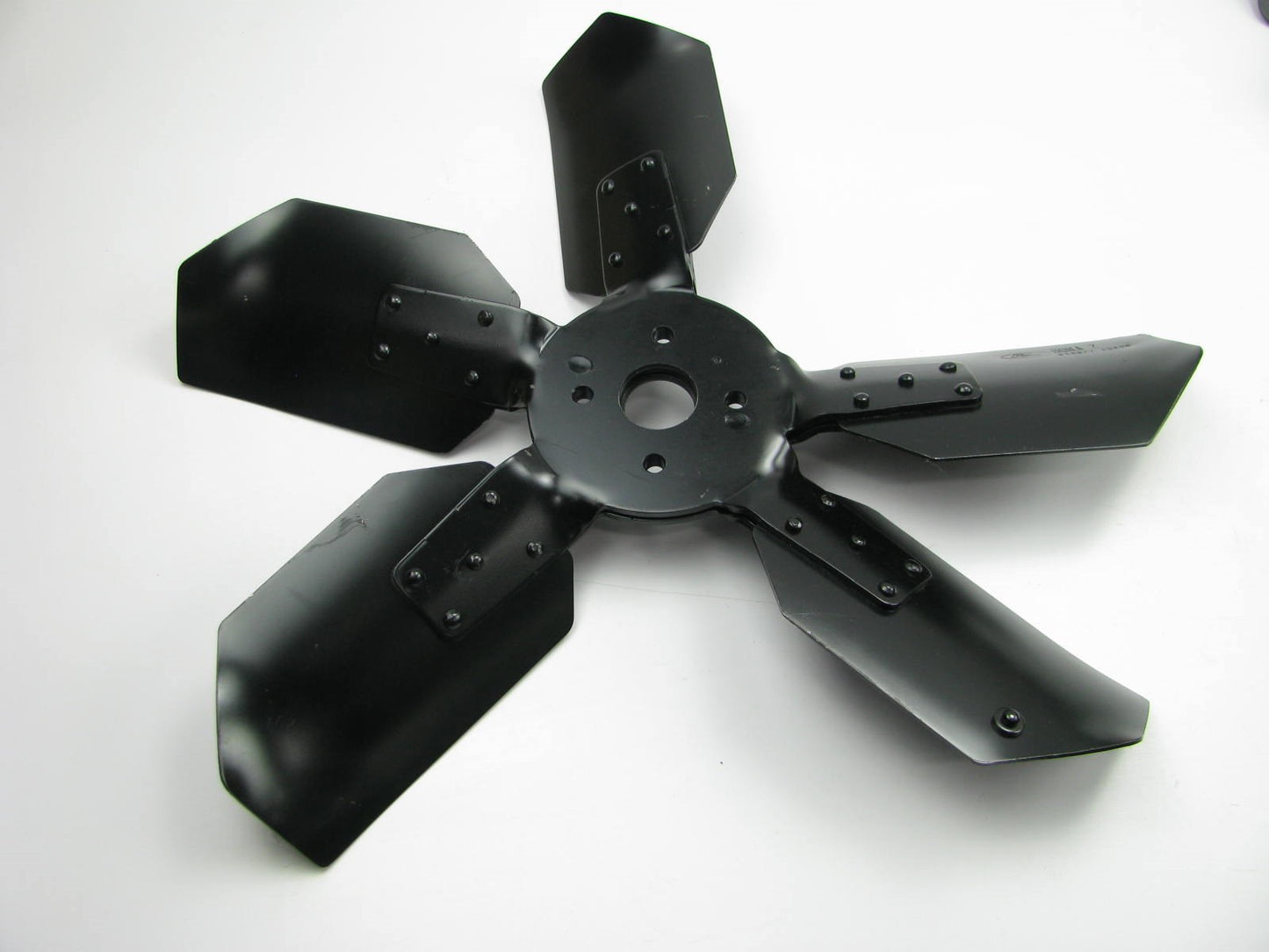 NEW - OUT OF BOX - OEM Ford D0HA-Z Metal Cooling Fan Blade