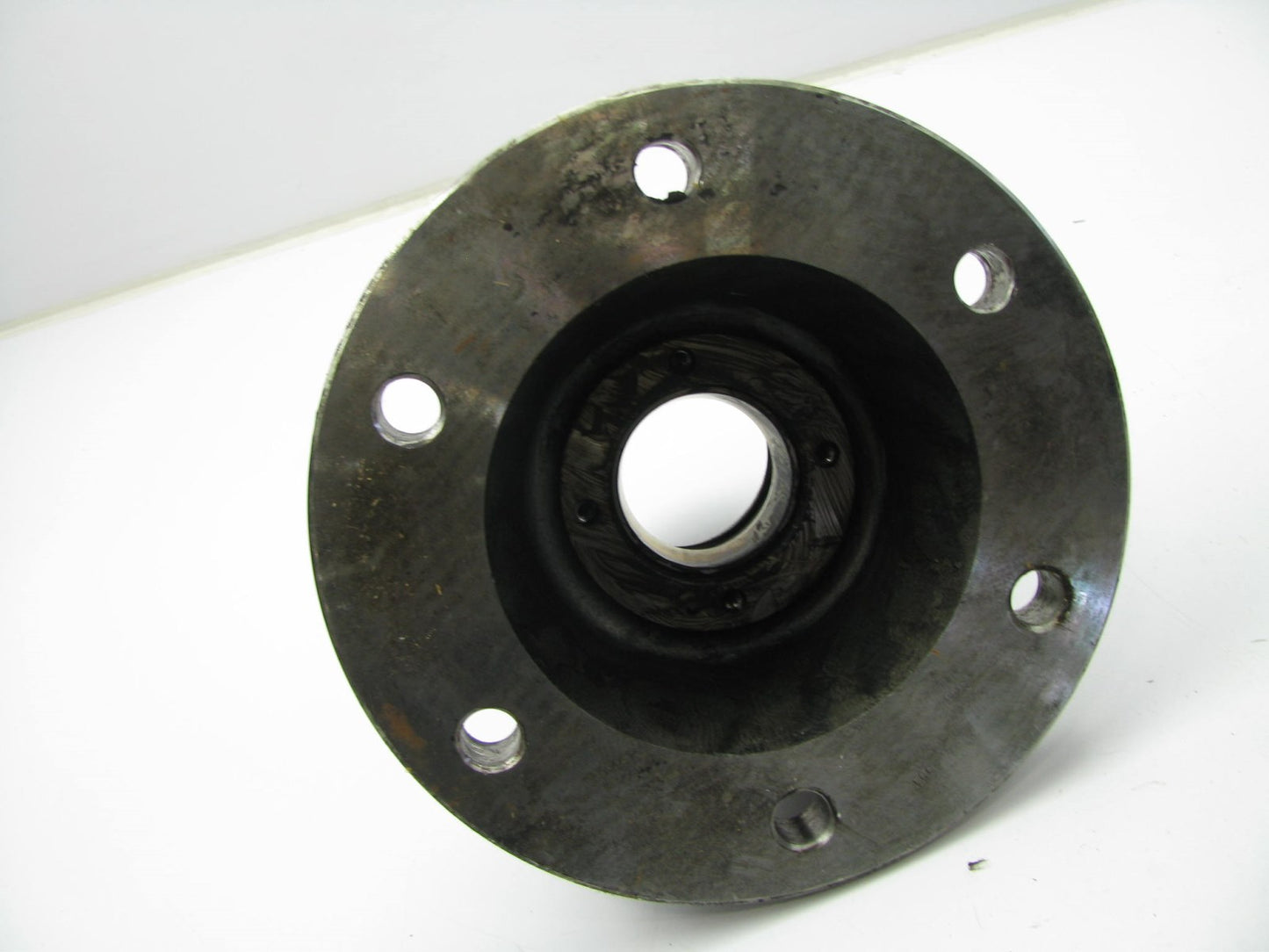 NEW - OUT OF BOX - OEM Ford D0TZ-1104-E Front Axle Hub 1970 Truck