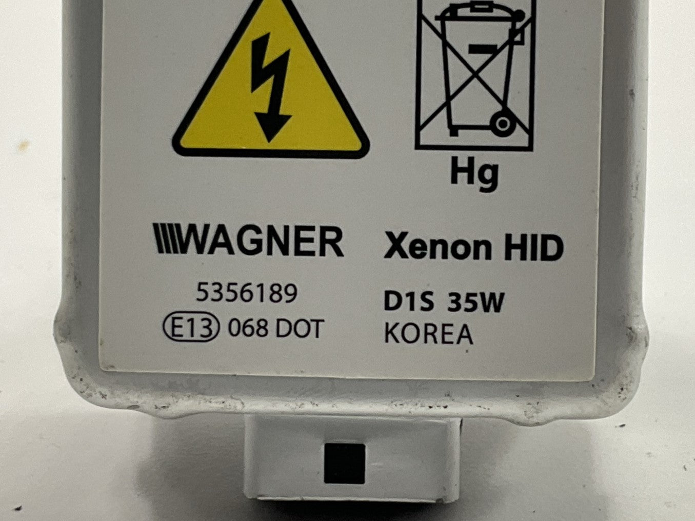 NEW - OUT OF BOX D1S 4300K Xenon HID Headlamp Light Bulb - MADE IN GERMANY