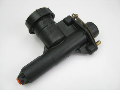 NEW - OUT OF BOX D20371 Clutch Master Cylinder 1988-99 Ford F-350 89-92 F53 F59