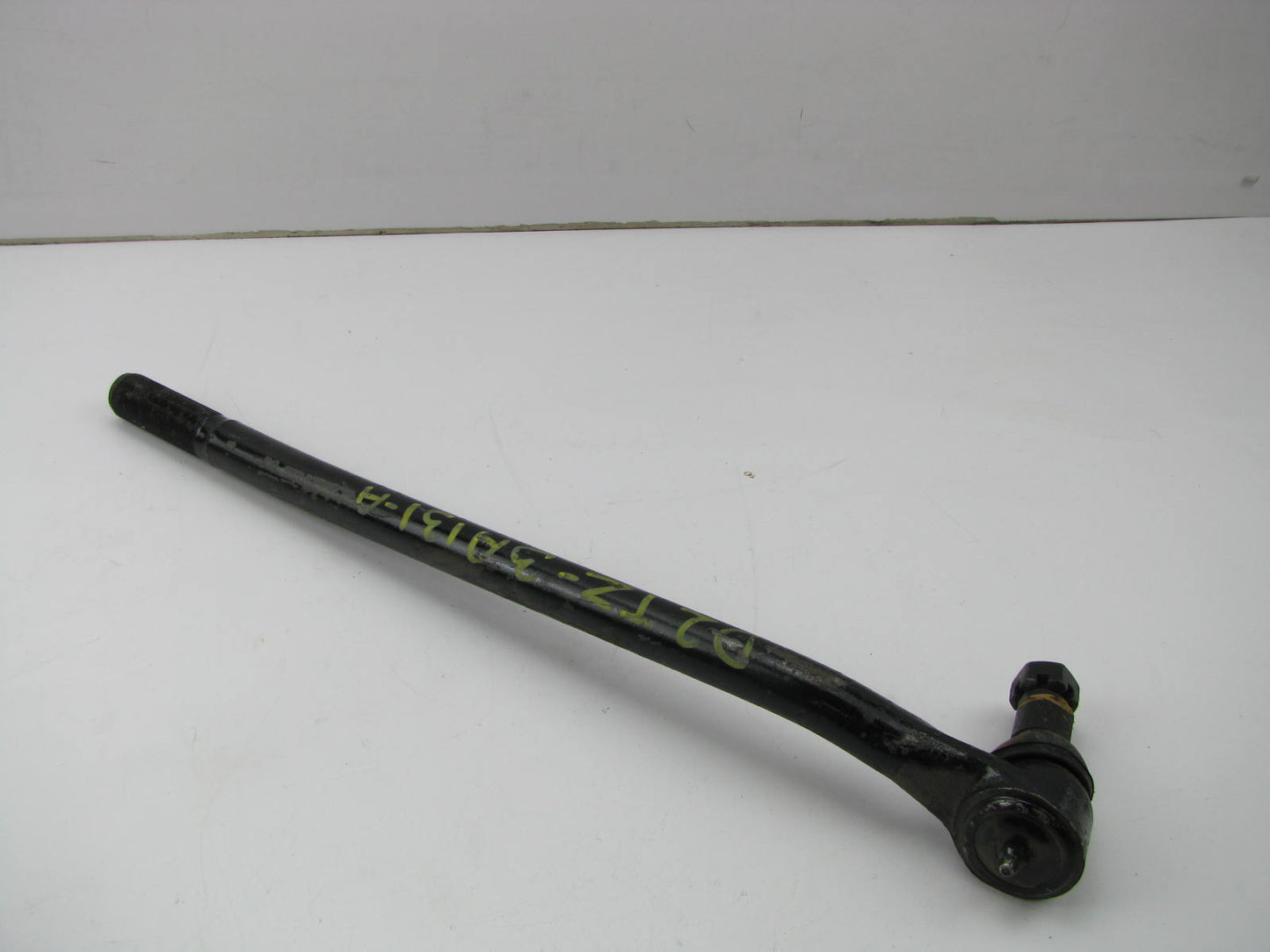 NEW - OUT OF BOX D2TZ-3A131-A Front Left Outer Tie Rod End 73-79 Ford F-350 RWD