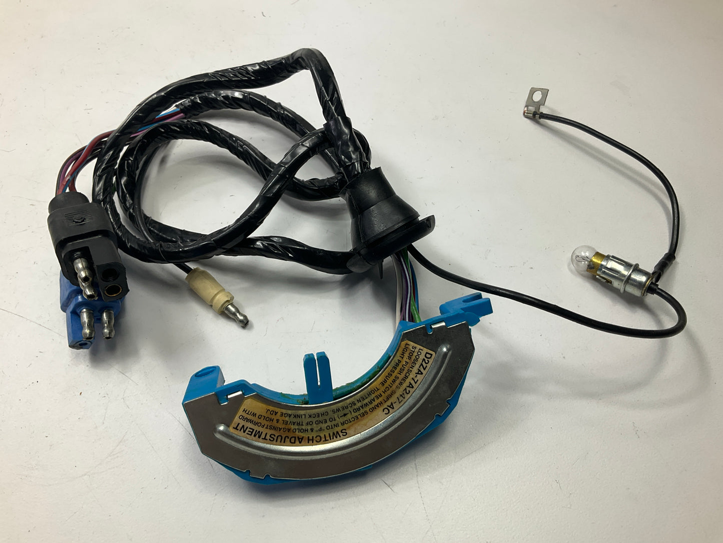 NEW - OUT OF BOX - OEM FORD D2ZA-7A247-AC Automatic Trans Neutral Safety Switch