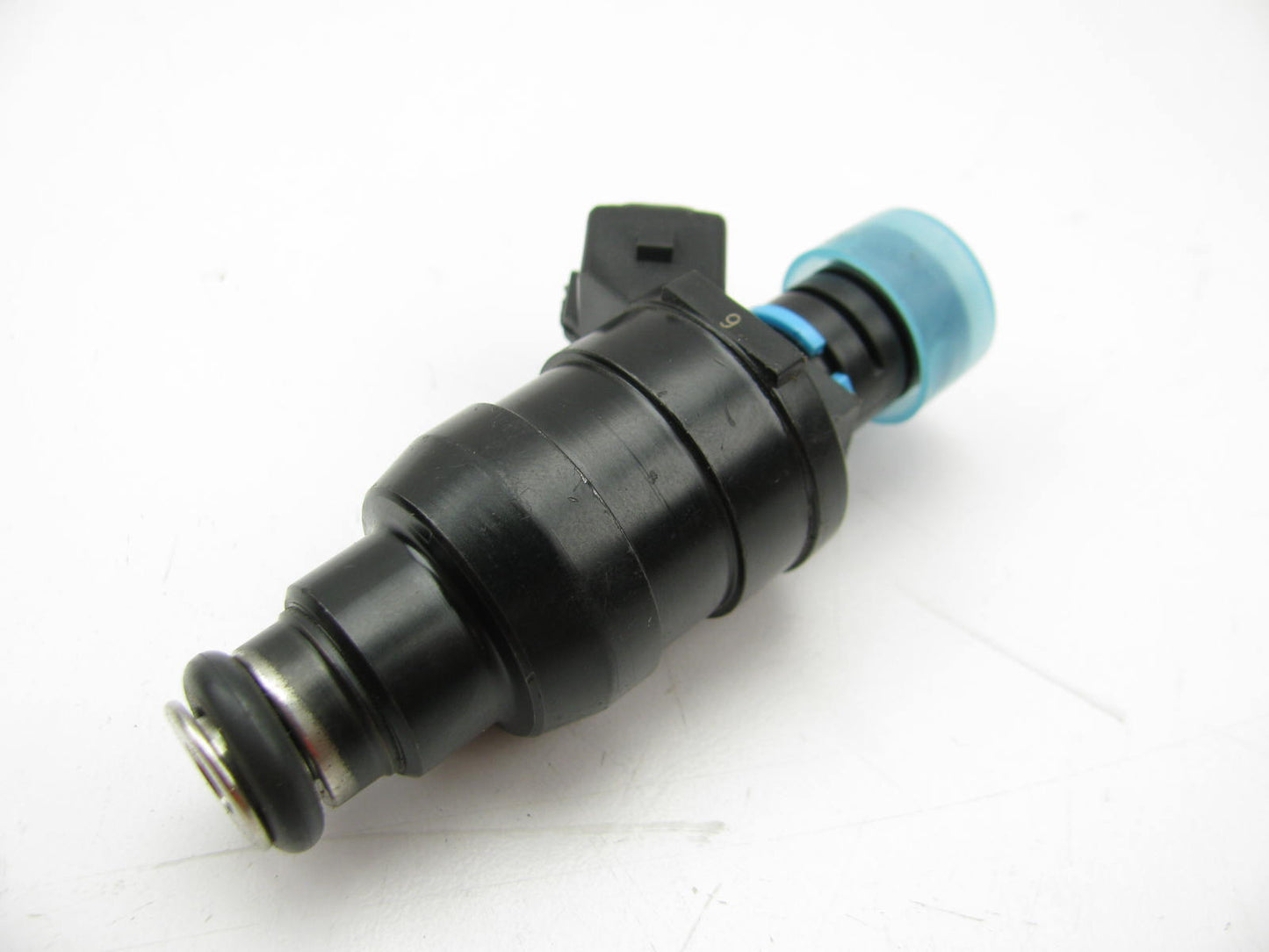 New Out Of Box D3581BA Fuel Injector 1985-89 GM 2.8L V6