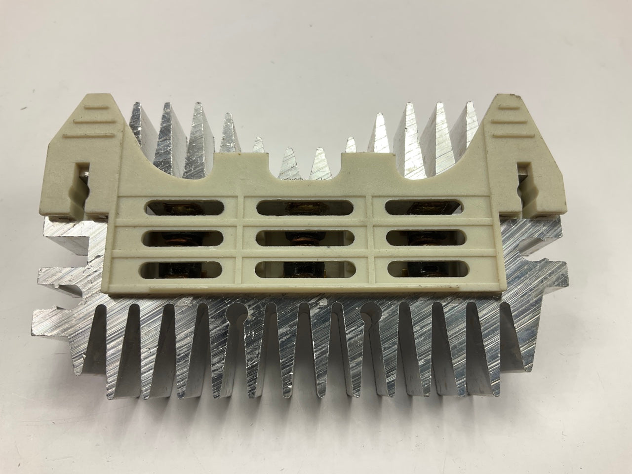 NEW - OUT OF BOX D3983 Alternator Rectifier Bridge
