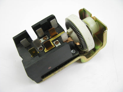 NEW - OUT OF BOX - OEM Ford D3AB-11654-AA Headlight Lamp Switch