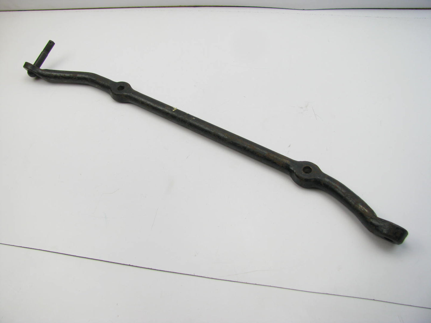 NEW - OUT OF BOX - OEM FORD D3AZ-3304-B Front Steering Center Link - DS819