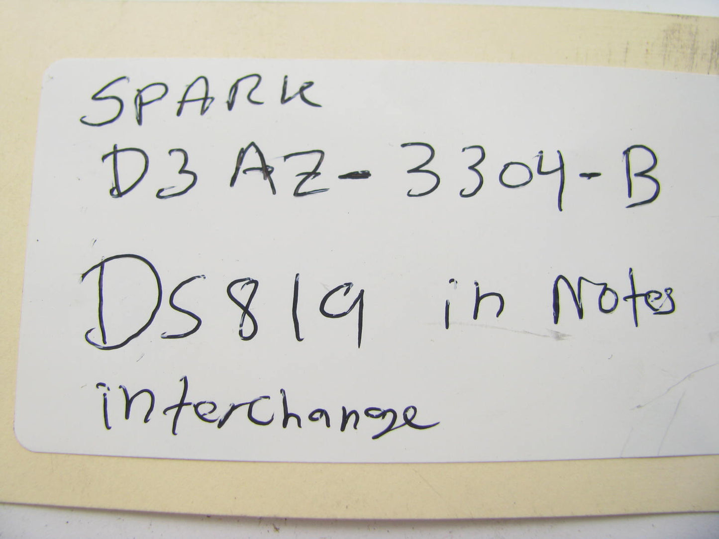 NEW - OUT OF BOX - OEM FORD D3AZ-3304-B Front Steering Center Link - DS819