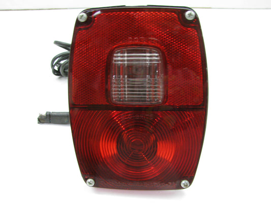 Ford D3HZ-13405-A Right Tail Light Lamp 1973-84 F150 F250 F350 Stripped Chassis