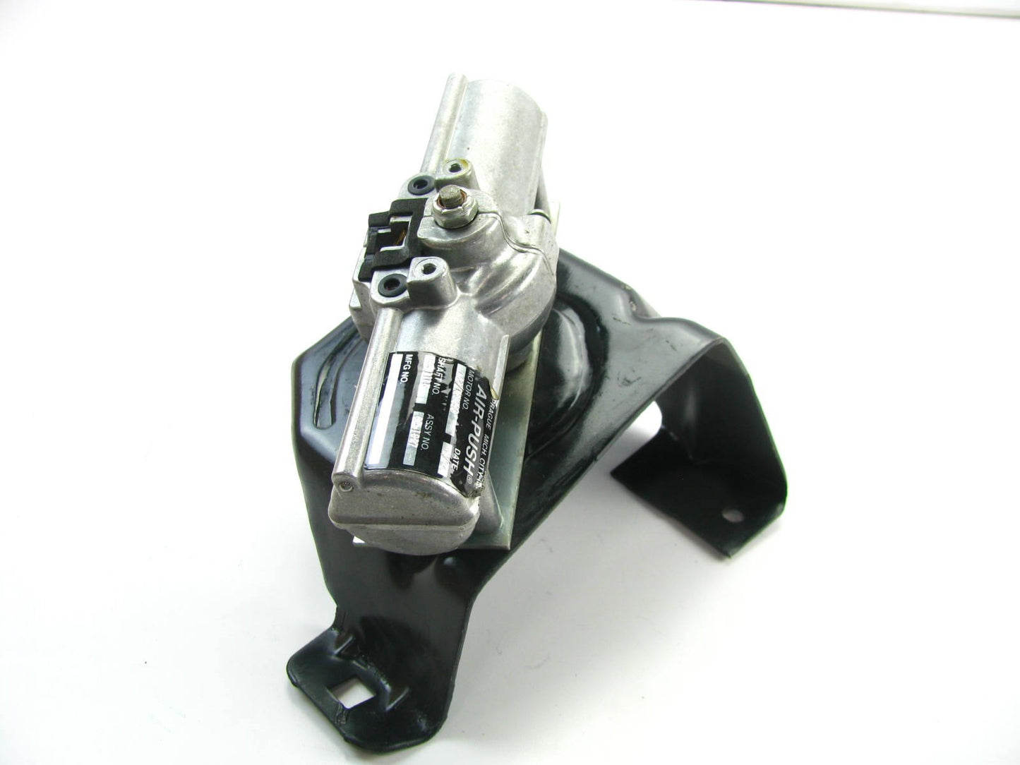 NEW - OUT OF BOX FORD D3TB-17504-AC Air Windshield Wiper Motor 1967-79 F600/880
