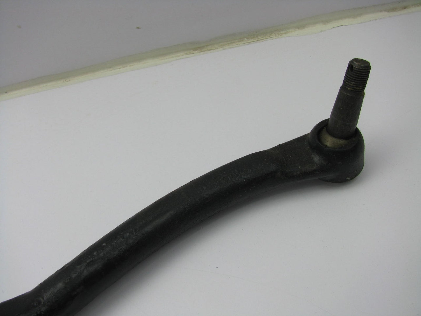 NEW - OUT OF BOX - OEM Ford Right Steering Tie Rod End / Drag Link D3TZ-3304-B