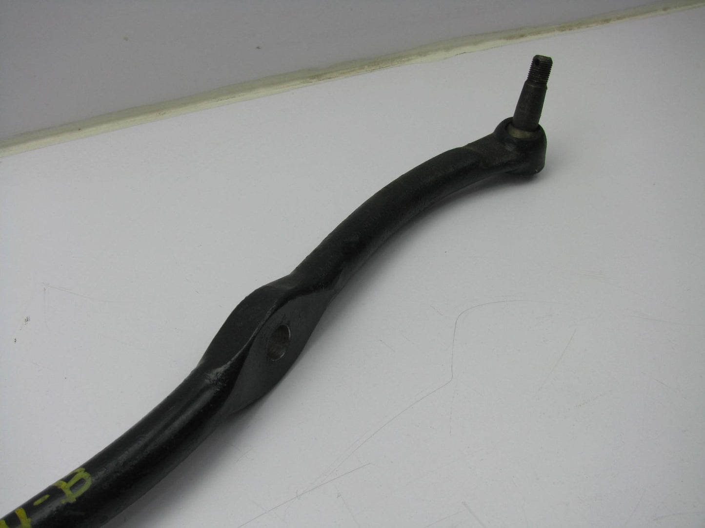 NEW - OUT OF BOX - OEM Ford Right Steering Tie Rod End / Drag Link D3TZ-3304-B