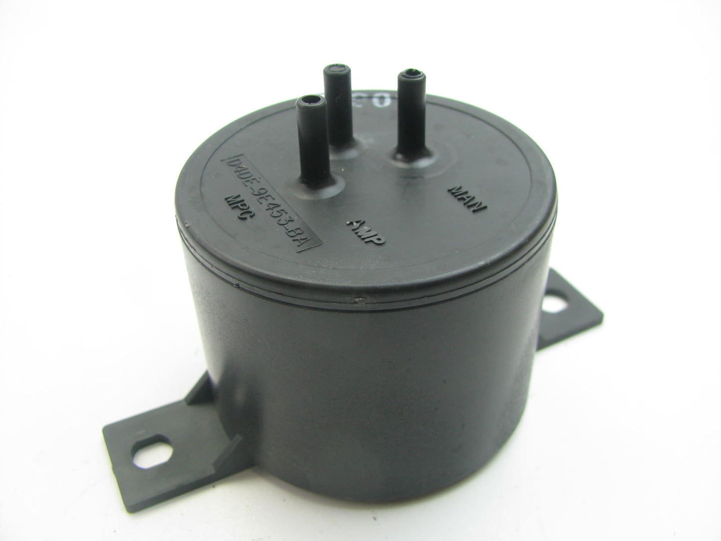 NEW - Out Of Box D4DE-9E453-BA Engine Vacuum Reservoir - D4DZ9E453B D4DZ9E453C