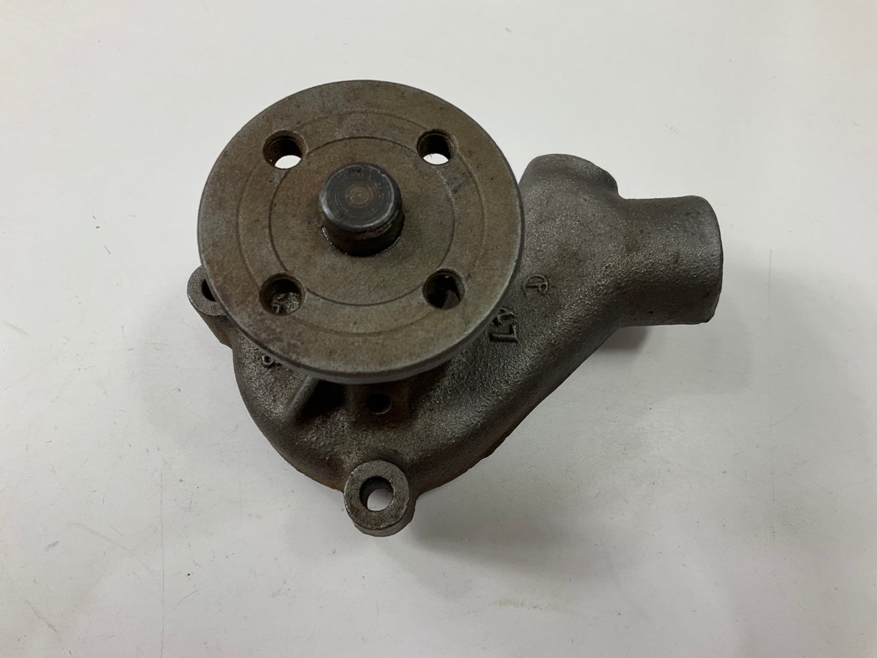 NEW UNBOXED OEM Ford D4DZ-8501-A Water Pump C8DE-8506-B