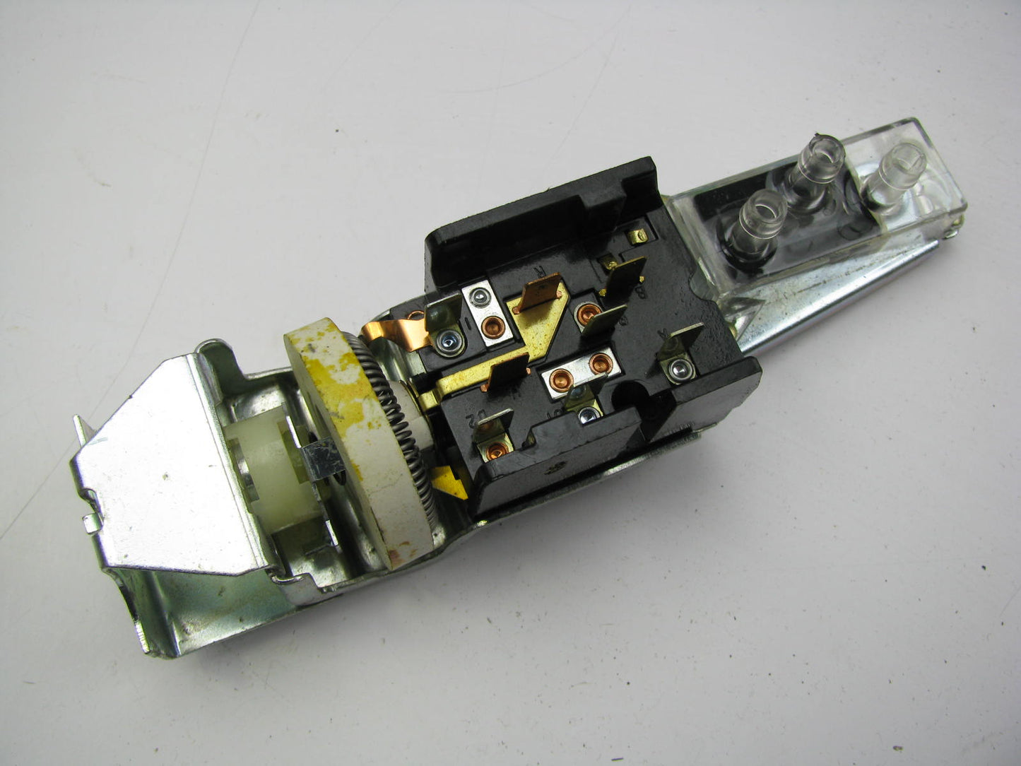 NEW - OUT OF BOX - OEM FORD D5LB-11654-A1A Headlamp Headlight Switch