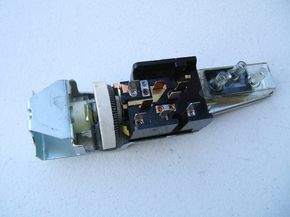 NEW - OUT OF BOX FORD D5LB-11654-AB Headlamp Switch 1975-76 Mark IV 77-79 Mark V