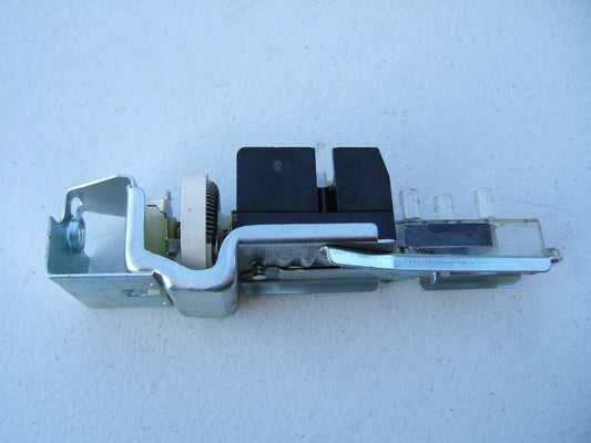 NEW - OUT OF BOX FORD D5LB-11654-AB Headlamp Switch 1975-76 Mark IV 77-79 Mark V