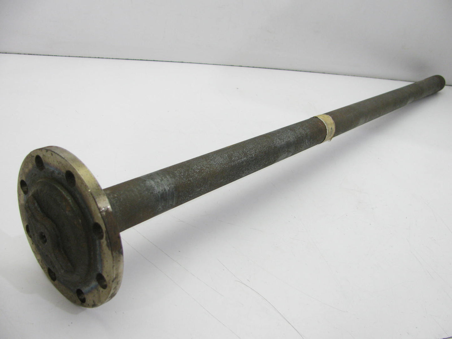 NEW - OUT OF BOX - OEM Ford D5UZ-4234-F Axle Shaft 35 Spline 8-stud Holes