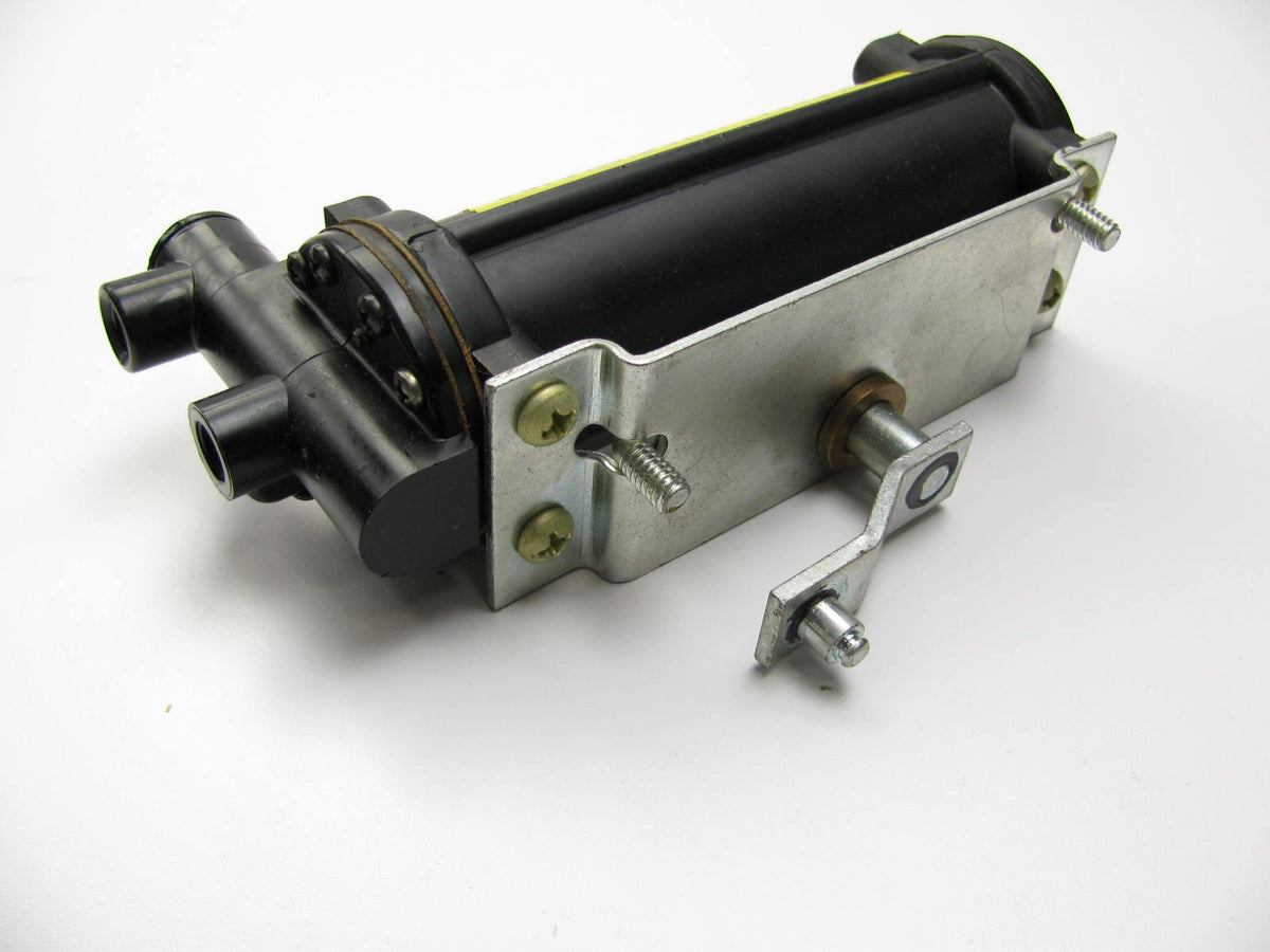 NOS - OEM Ford D6HA-17505-AA Pneumatic Air Wiper Motor 76 Ford Heavy Duty Truck