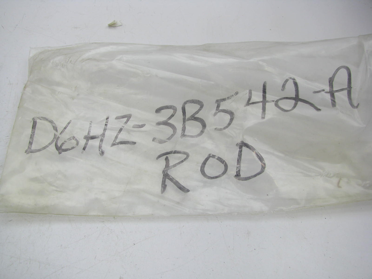 NEW - OUT OF BOX FORD D6HZ-3B542-A Power Steering Cylinder Rod 76-90 C-CT800/900