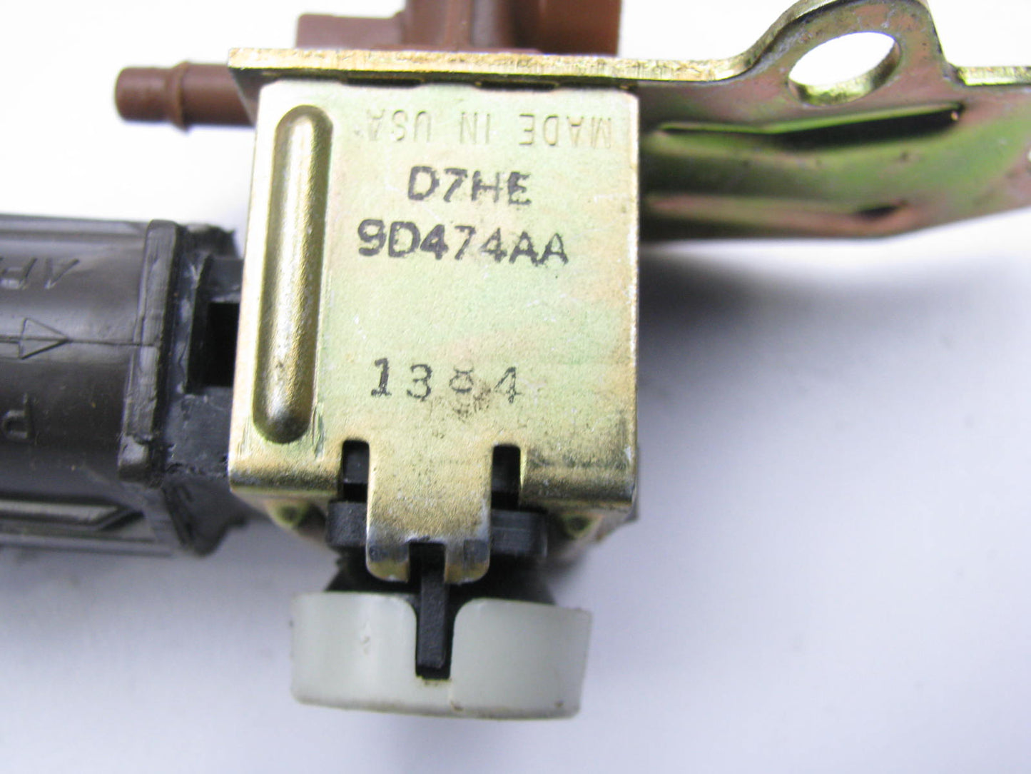 NEW - OUT OF BOX D7HE-9D474-AA EGR Vacuum Solenoid 1975-1979 475 477 534-V8 CALI