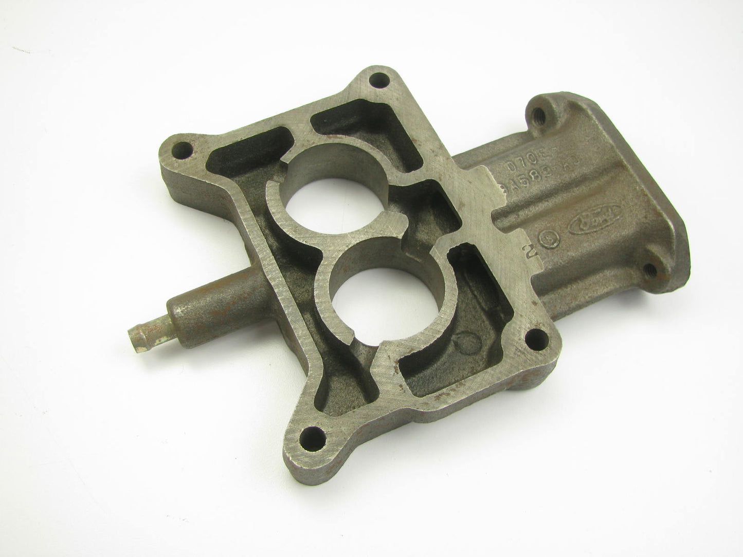 NEW OUT OF BOX OEM Ford D7OE-9A589-AD Carburetor Spacer 77-80 302, 81-85 351 V8