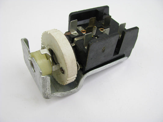 NEW - OUT OF BOX FORD D7TB-11654-AA Headlamp Headlight Switch - D7TZ-11654-A
