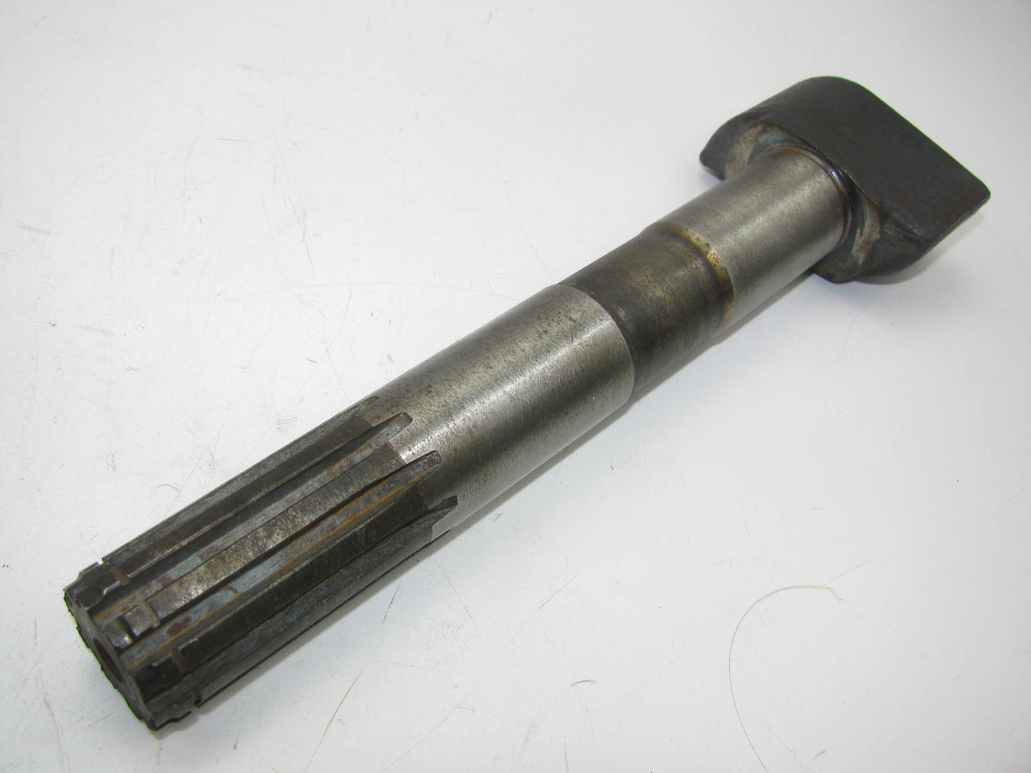NEW - OUT OF BOX FORD D8HZ-2231-A Left Air Brake Camshaft - 7M 9M 10.8M 12.M
