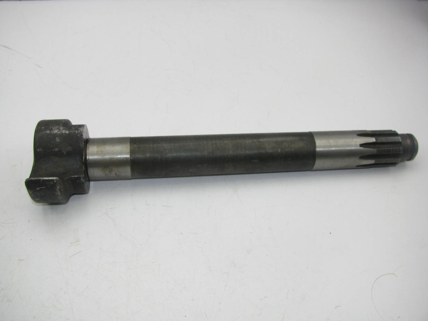 NEW - OUT OF BOX D8HZ-2317-A Rear Left Air Brake Camshaft 1978-1989 23M Rockwell