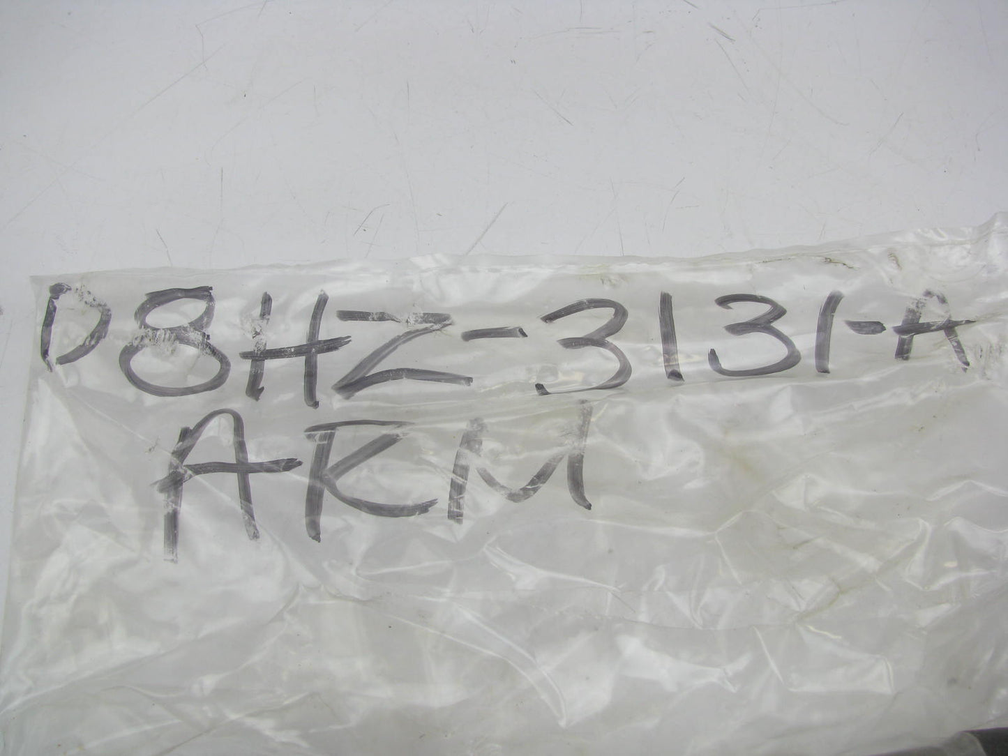 NEW - OUT OF BOX D8HZ-3131-A Left Steering Arm Spindle 1978-1982 CL-CLT900 12M